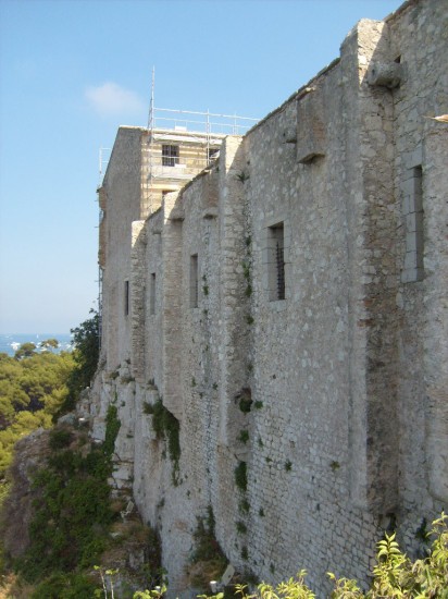 pevnost okno